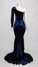 'Never fallin off' evening dress