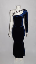 'Never fallin off' evening dress