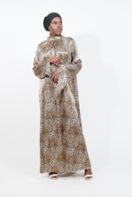 'Foreign hideaway' evening abaya