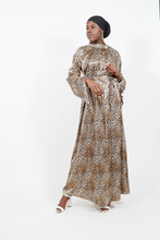 'Foreign hideaway' evening abaya