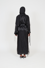 'Six figures' open abaya